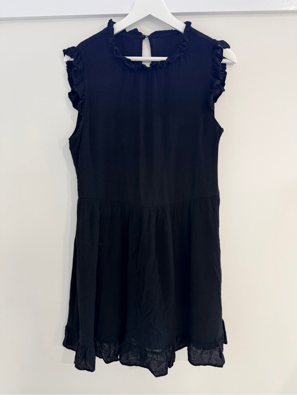 Black Guaze Dress with Pockets Ruffle Details Medium